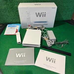 Nintendo Wii Console Bundle with Accessories